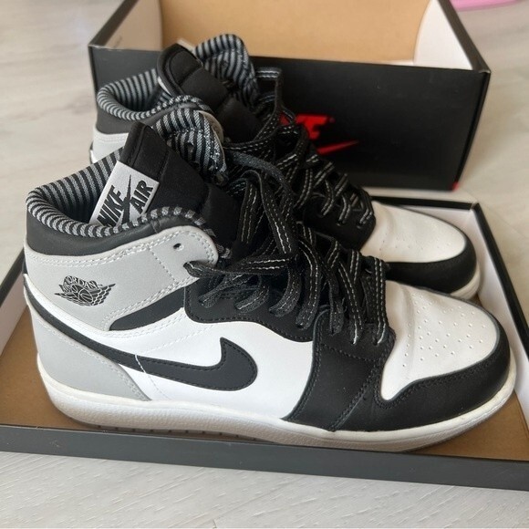 Air Jordan 1 Retro High OG BG 'Barons' size40 - Picture 3 of 13